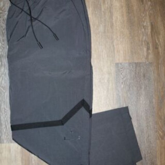 NWT‎ NIKE AIR JORDAN MEN'S WOVEN ENGINEERED SWEATPANTS GRAY BLACK - Picture 4 of 7